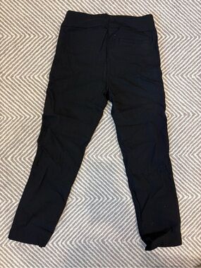 Women's Black Cropped Ankle Pants